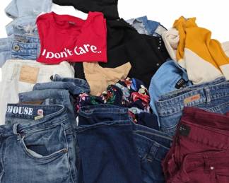 Women's Mixed Apparel Lot, Jeans, Tops & Shorts