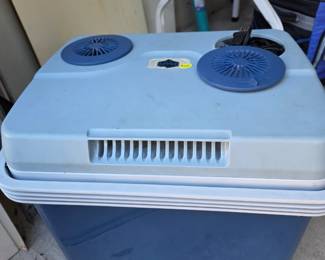 Electrice cooler hot/cold