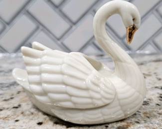Lenox Swan Wedding Cale Topper! Mint!