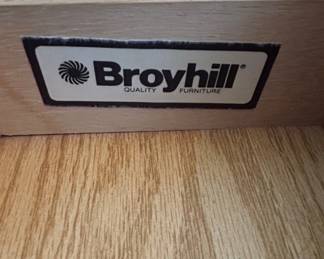 Broyhill Queen Anne Style Cherry Oval Side Table second image