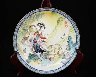 Jingdezhen Porcelain Decorative Plate  Beauties of the Red Mansion Series