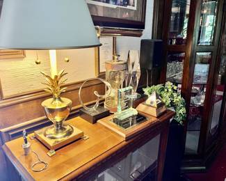 brass pineapple lamp