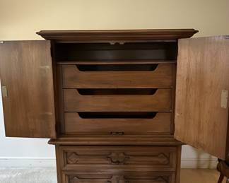 Henredon Fine Furniture Armoire third image