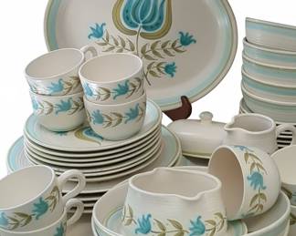 Franciscan Tulip Time Earthenware Dinnerware Set