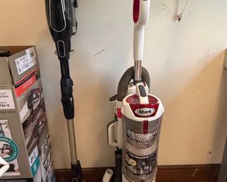 Shark DuoClean Cordless and Shark Rotator XL Vacuum Lot