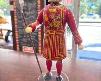 Vintage The Beefeater Wood Figurine Hand Painted Promotional Gin Liquor 12"