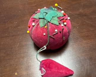 Vtg.tomato And Strawberry Pin Cushion With Pins