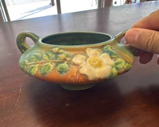  Roseville Pottery 