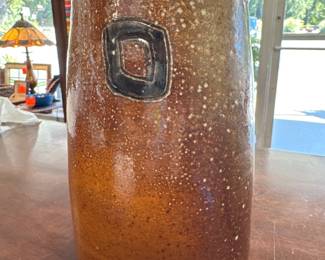 Pottery vase 