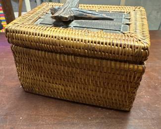 VTG Woven Rattan Trinket Box with Carved Wood Butterfly Insect Handle Boho Decor Storage Box Rustic Handmade Keepsake Jewelry Holder