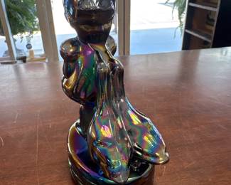 L.E. SMITH GOOSE GIRL AMETHYST IRIDESCENT CARNIVAL GLASS