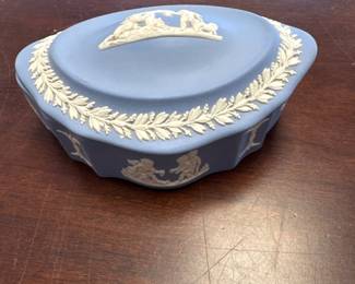 Vtg Wedgwood Blue Jasperware Lidded Trinket Dresser Table Oval Box Jar England