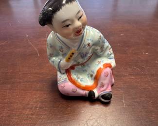 Chinese Republic Porcelain Open Mouth Girl with Flute