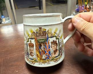 1935 Silver Jubilee KING GEORGE V & QUEEN Mary Mug England
