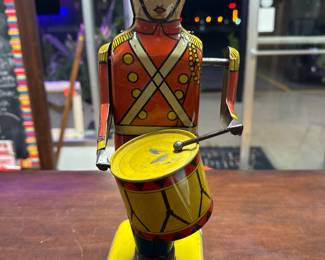 Vintage 1930's Wolverine #27 Drum Major Tin Litho Wind Up Toy Working!
