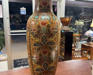 Vintage Chinese Satsuma Moriage Floral Gold Gilded Ceramic Flower Vase