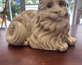 Vintage Pottery Persian Cat Three Hands 11 x 7 Inches