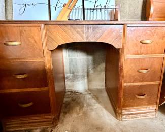 Art deco desk