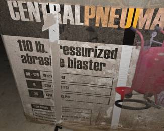 NIB - 110lb Sand Blaster