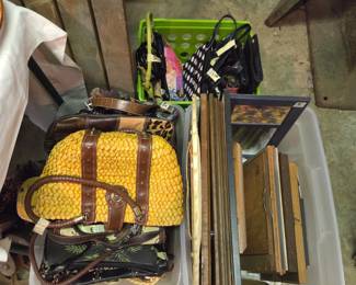 Purses & Pictures