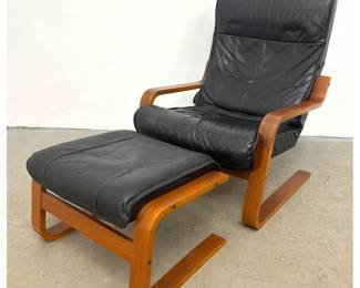 Lot 533 2pc set Vintage Scandinavian Modern Cantilever Bentwood Lounge Chair and Ottoman with Black Leather 