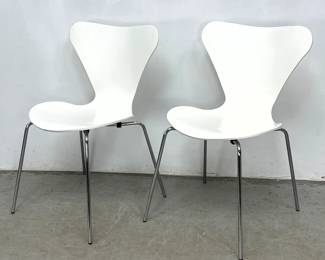 Lot 542 Pair Arne Jacobsen Style Bentwood Ant Chairs. Unmarked