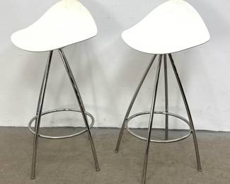 Lot 452 Pair Jesus Gasca for Stua Onda Counter Stools White Molded Seats and Shiny Chrome Bases