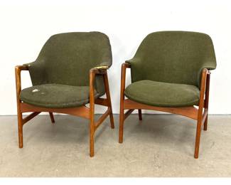 Lot 424 Pr INGMAR RELLING mid century modern teak lounge armchairs. Forest green woven upholstery. Sculpted 