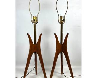 Lot 230 Pair Vintage Mid Century Modern Sculptural Carved Walnut and Brass Tripod Table Lamps. Unsigned.