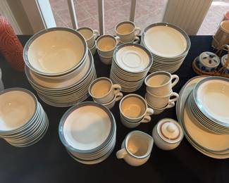 Pfaltzgraff Juniper Stoneware Set