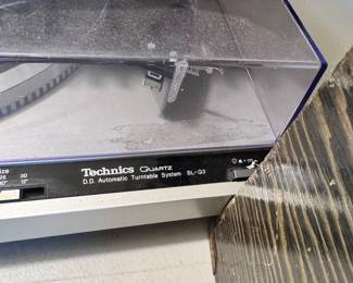 SL-Q3 turntable