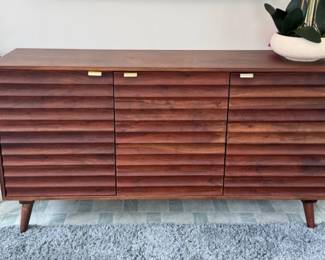 Contemporary sideboard with fluted panel designs