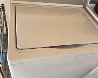 whirlpool washer and dryer like new 