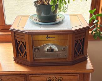 Emerson Turntable