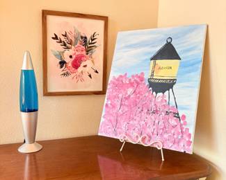 Lava Lamp & Wall Decor