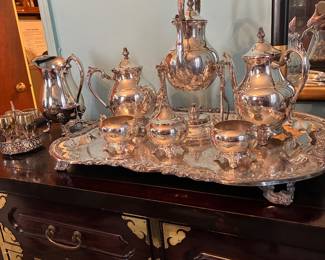 Stunning Rogers Silverplate Tea Set with large tray!