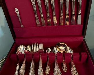 International Silver plate Set in Wood Box