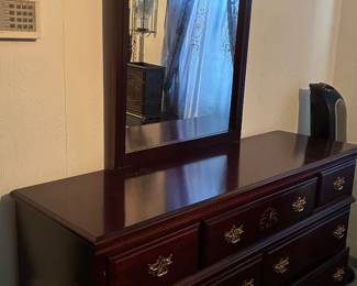 Matching dresser/ Mirror