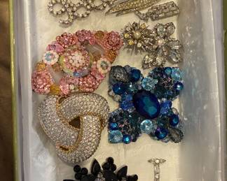 Beautiful rhinestone jeweled pins