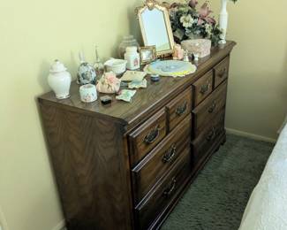 Dresser