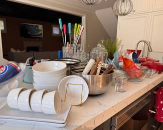 Cookware. Kitchen Basics. 