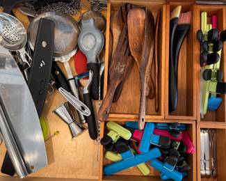Kitchen Tools and Storage Clips.