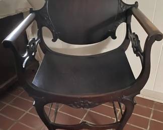 Savonarola chair