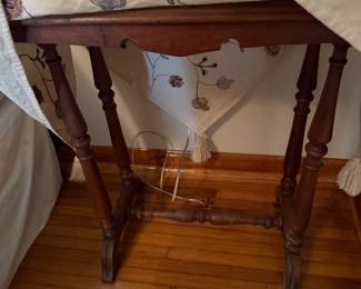 Wood side table with turned spindle legs and stretcher