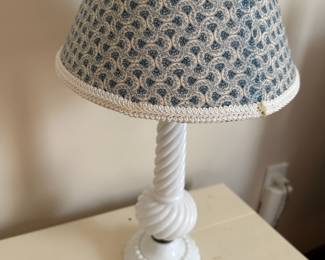 Milk glass rope-twist table lamp with blue patterned shade