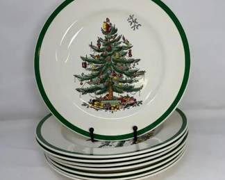 Spode China Christmas Tree Pattern Eight Dinner Plates
