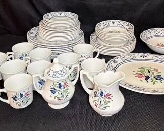 Johnson Brothers China Set  47 Pieces  Made On England