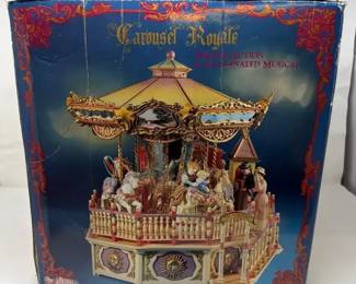 Carousel Royals Deluxe Action  Illuminated Musical Carousel n Box