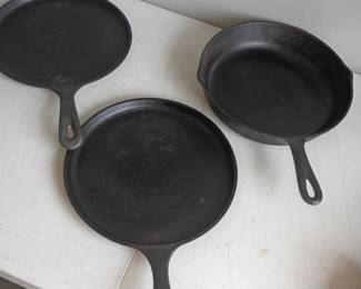 Cast iron cookware