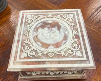 Trinket boxes